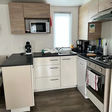 Magnifique Mobil-home キャンプ場 ラ・トランブラード