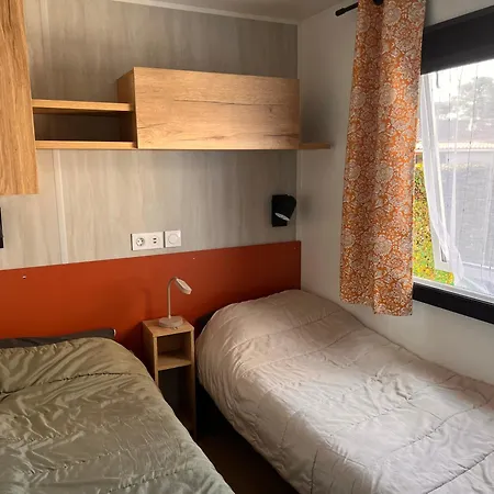 Magnifique Mobil-home キャンプ場 *